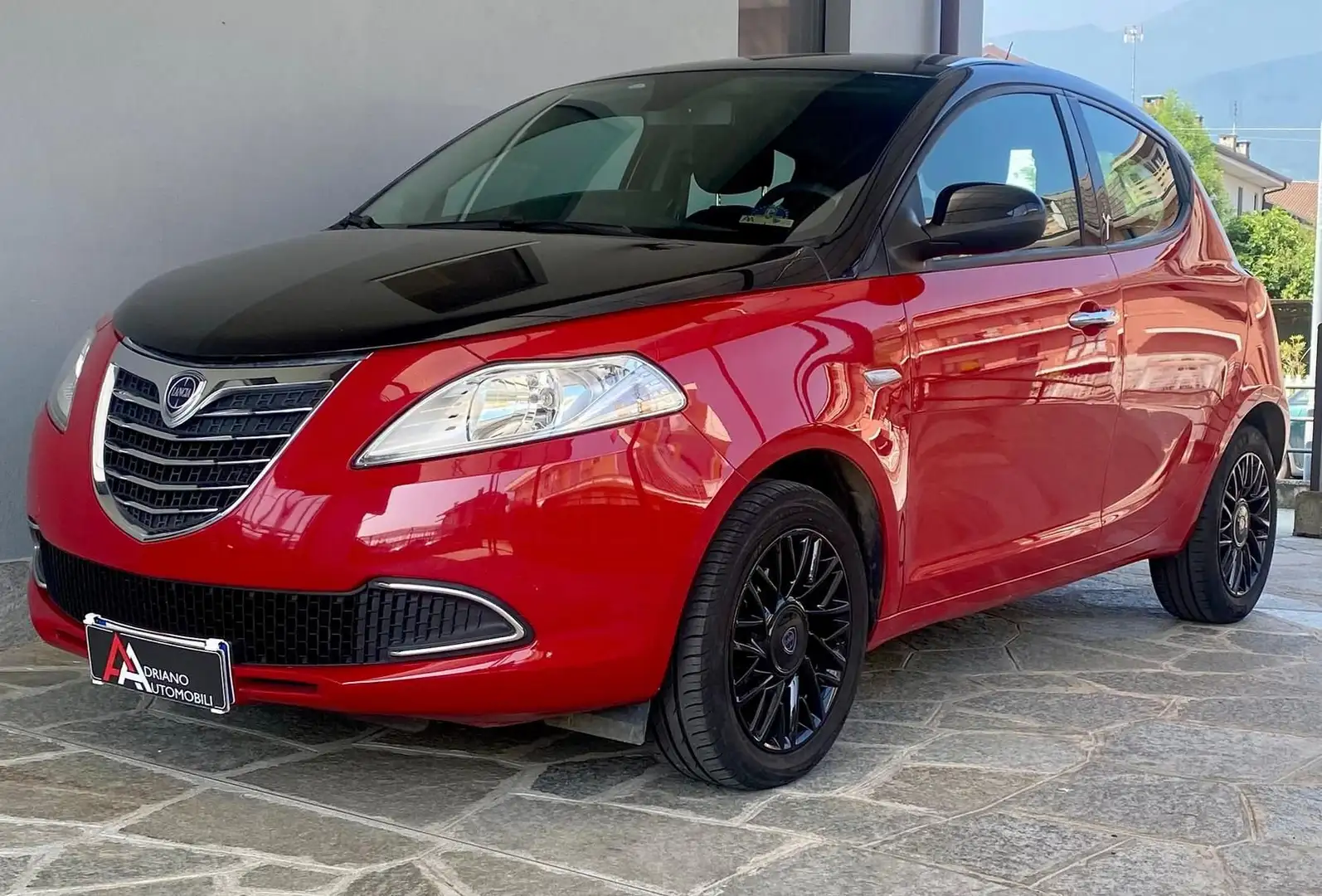 Lancia Ypsilon Ypsilon 1.3 MJT 16V 95 CV 5 porte S&S Platinum Rouge - 1