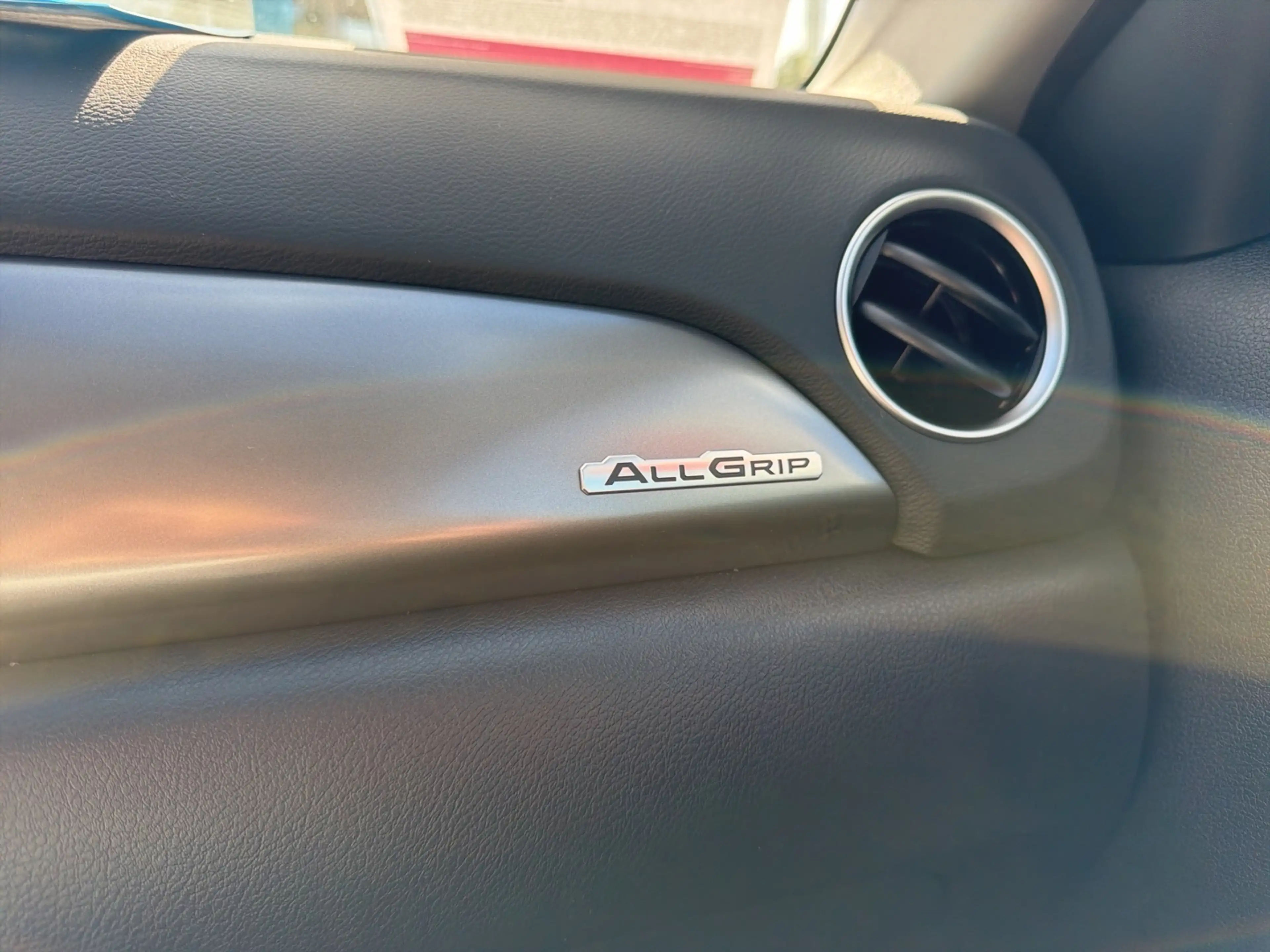 Suzuki Vitara 1.4 Boosterjet ALLGRIP Comfort — photo 12