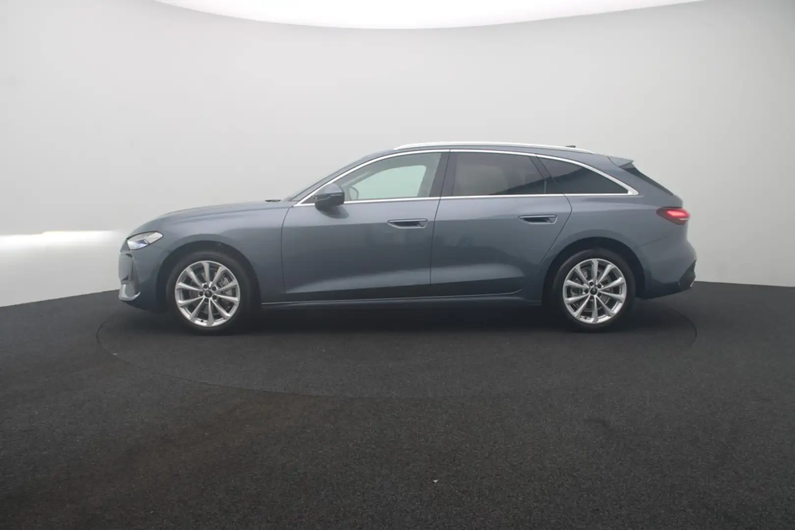 Audi A5 Avant TFSI . Virt.Cockpit LED Navi ACC AHK Blauw - 2