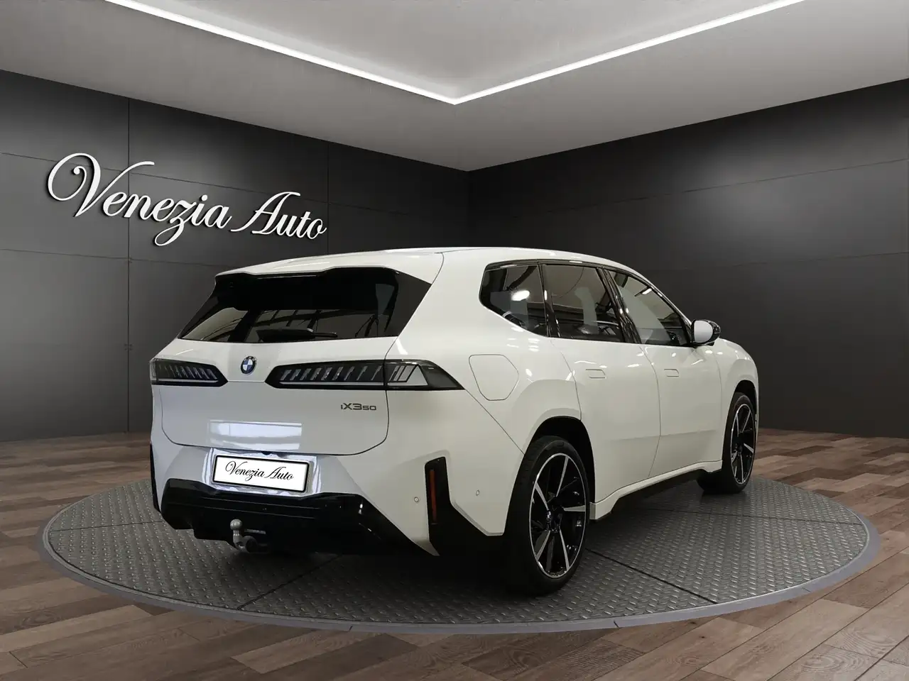 BMW iX3 2026