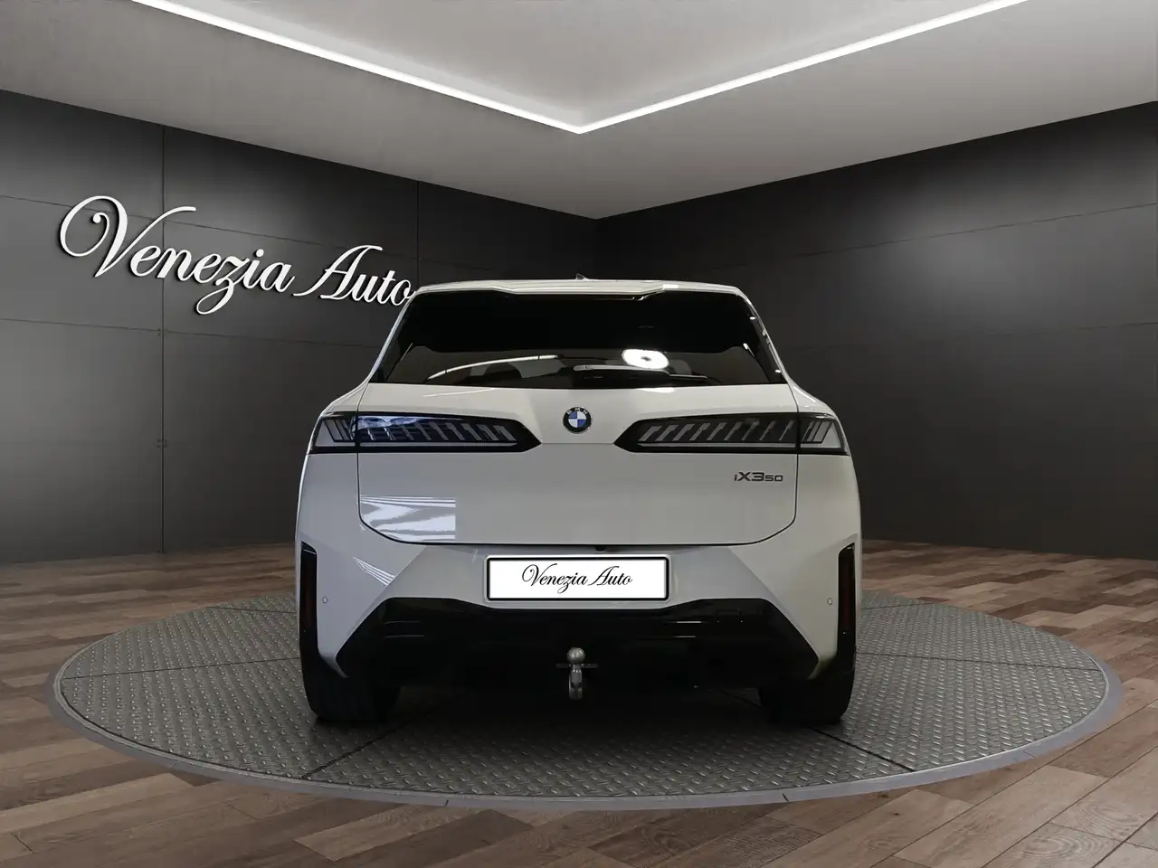 BMW iX3 2026