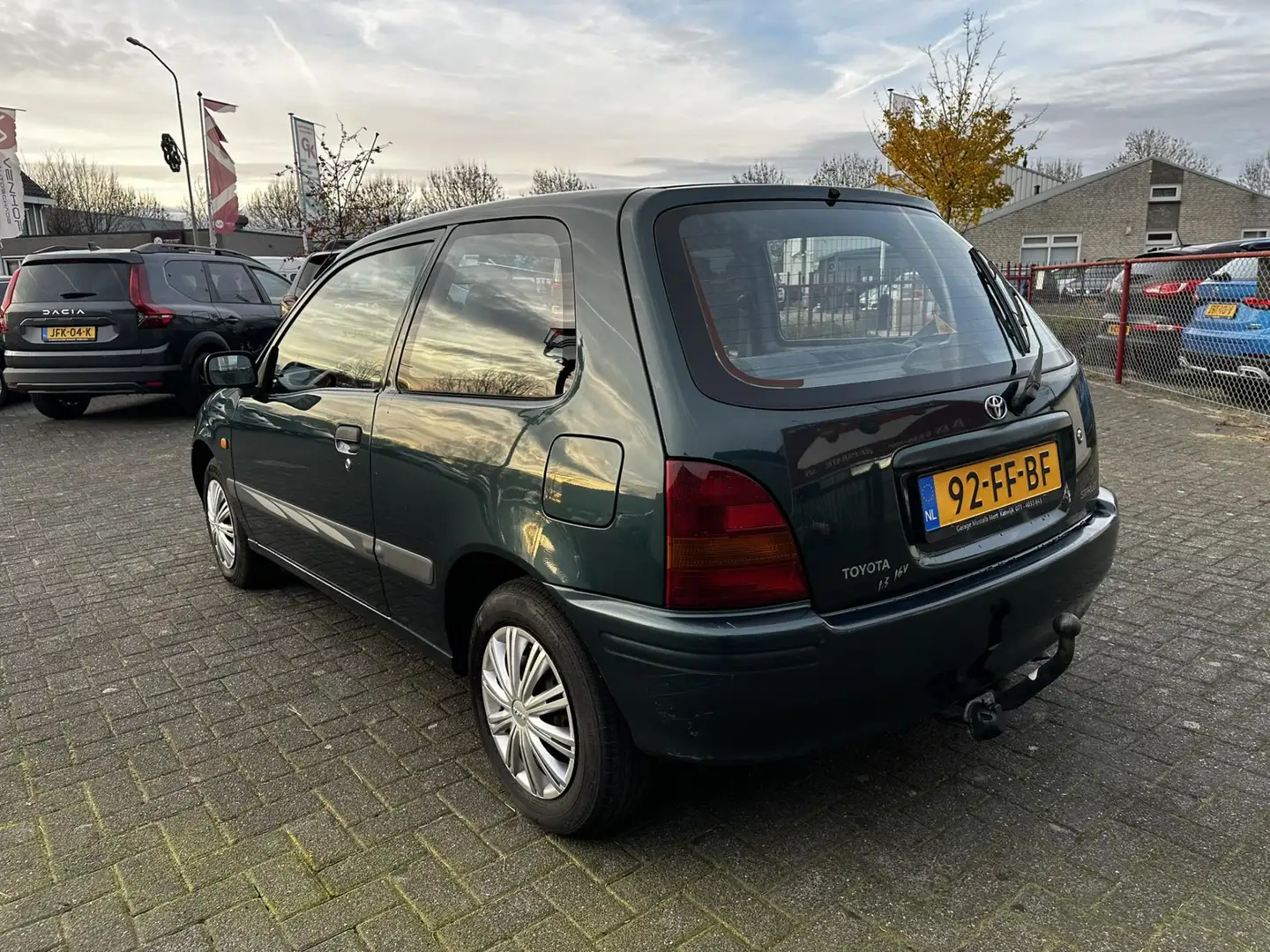 Toyota Starlet 1.3-16V Limited Edition Verde - 2