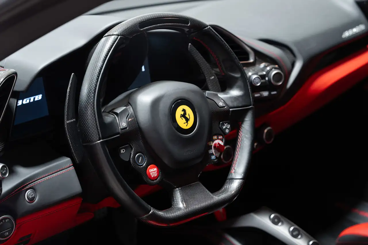 Ferrari 488 снимка Ferrari 488