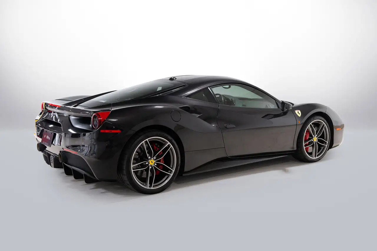 Ferrari 488 снимка Ferrari 488