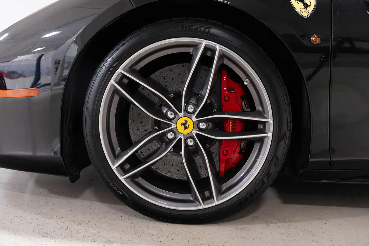 Ferrari 488 снимка Ferrari 488
