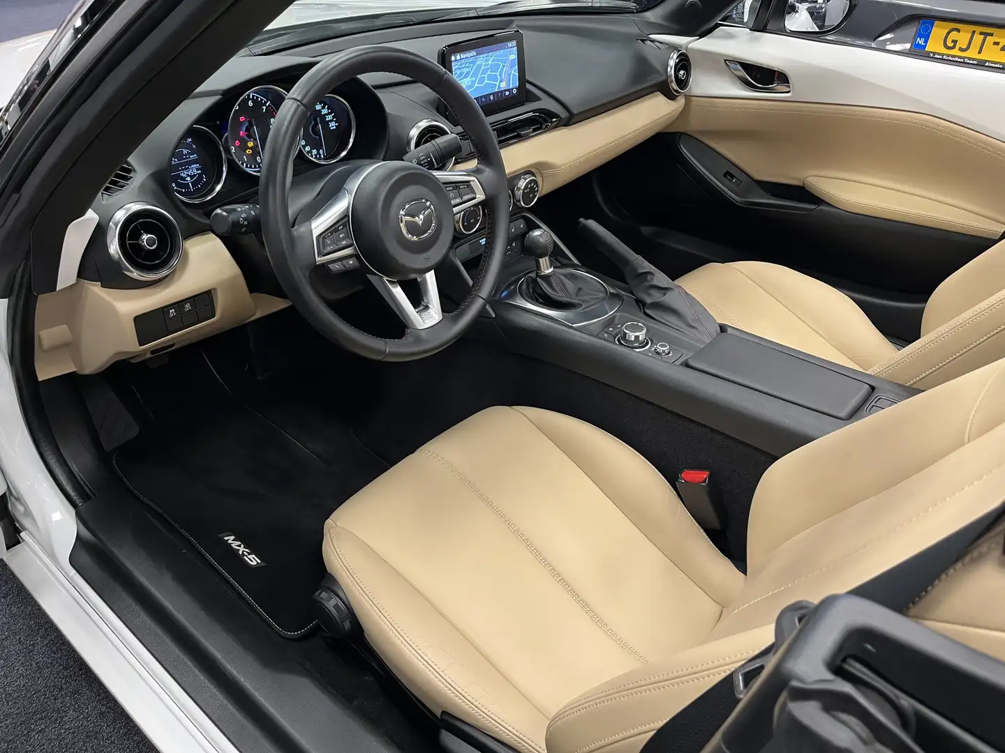 Mazda MX-5 ND Roadster 1.5 SkyActiv-G 132PK Chairo Limited Bo Wit - 2