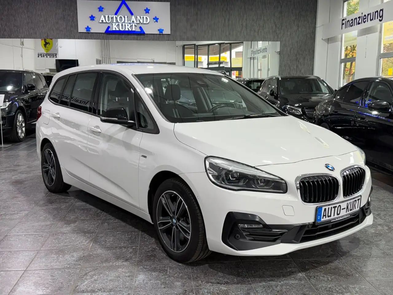 BMW 218