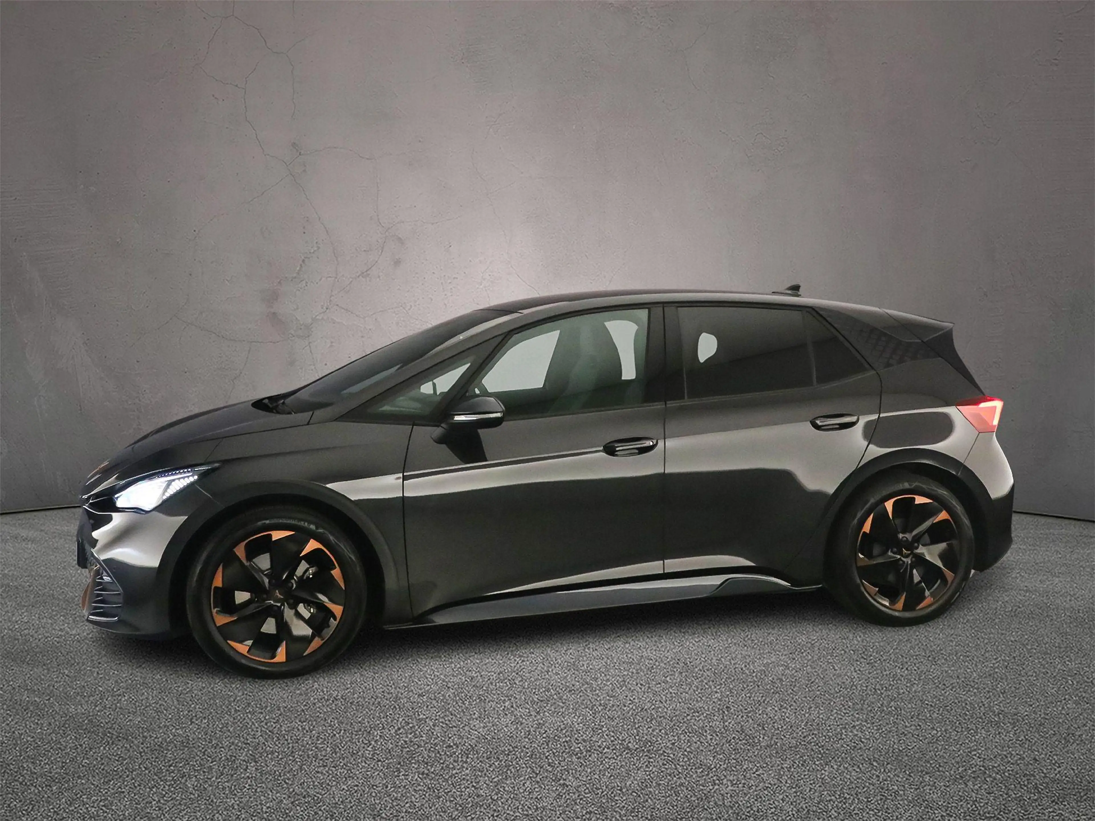 CUPRA Born Adrenaline 62 kWh 204pk Automaat Adaptive cruise c — photo 2