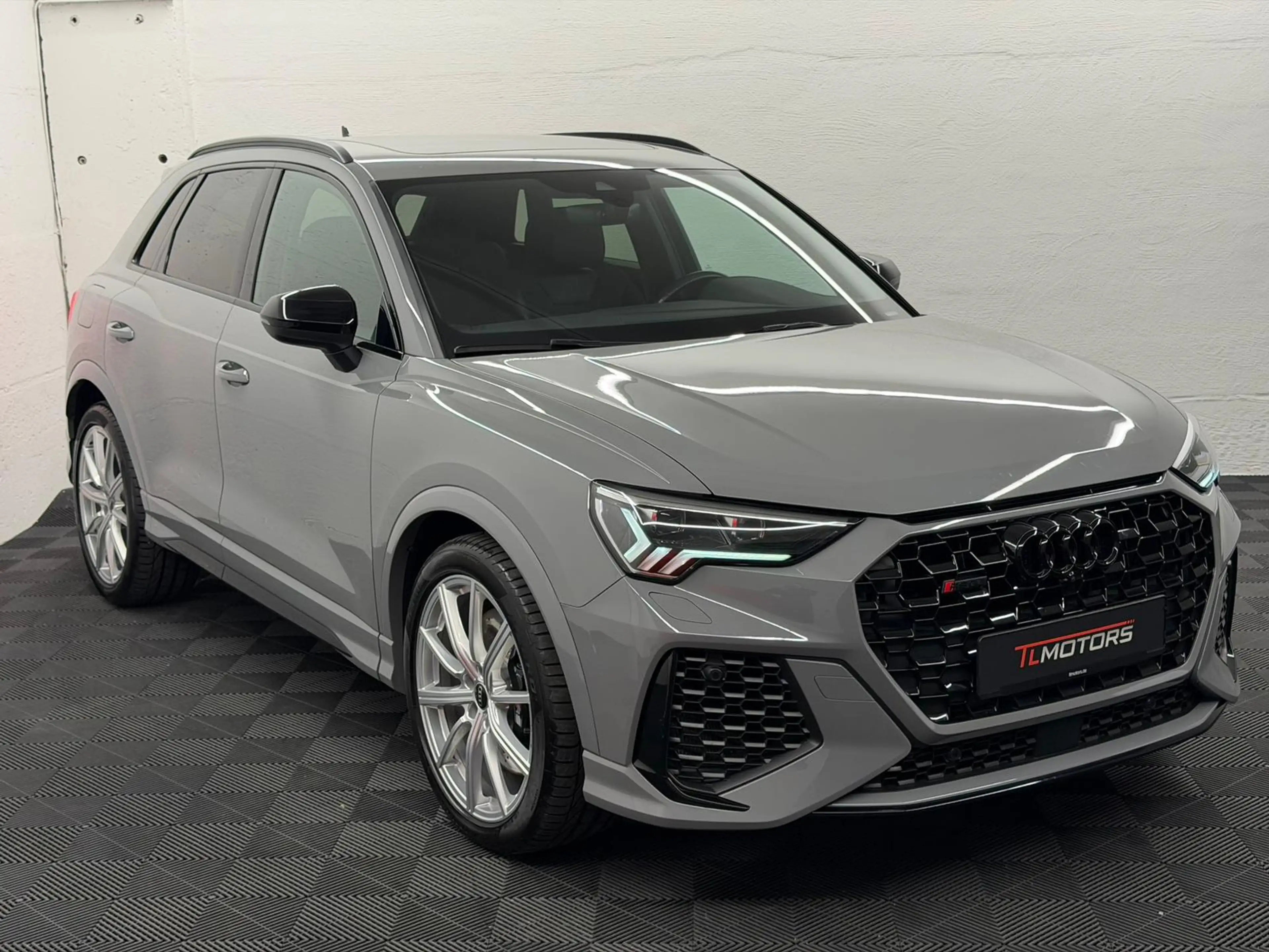 Audi RS Q3 RSQ3 2.5 TFSI quattro #1.HAND#PANO#ACC#AHK#360° — photo 3