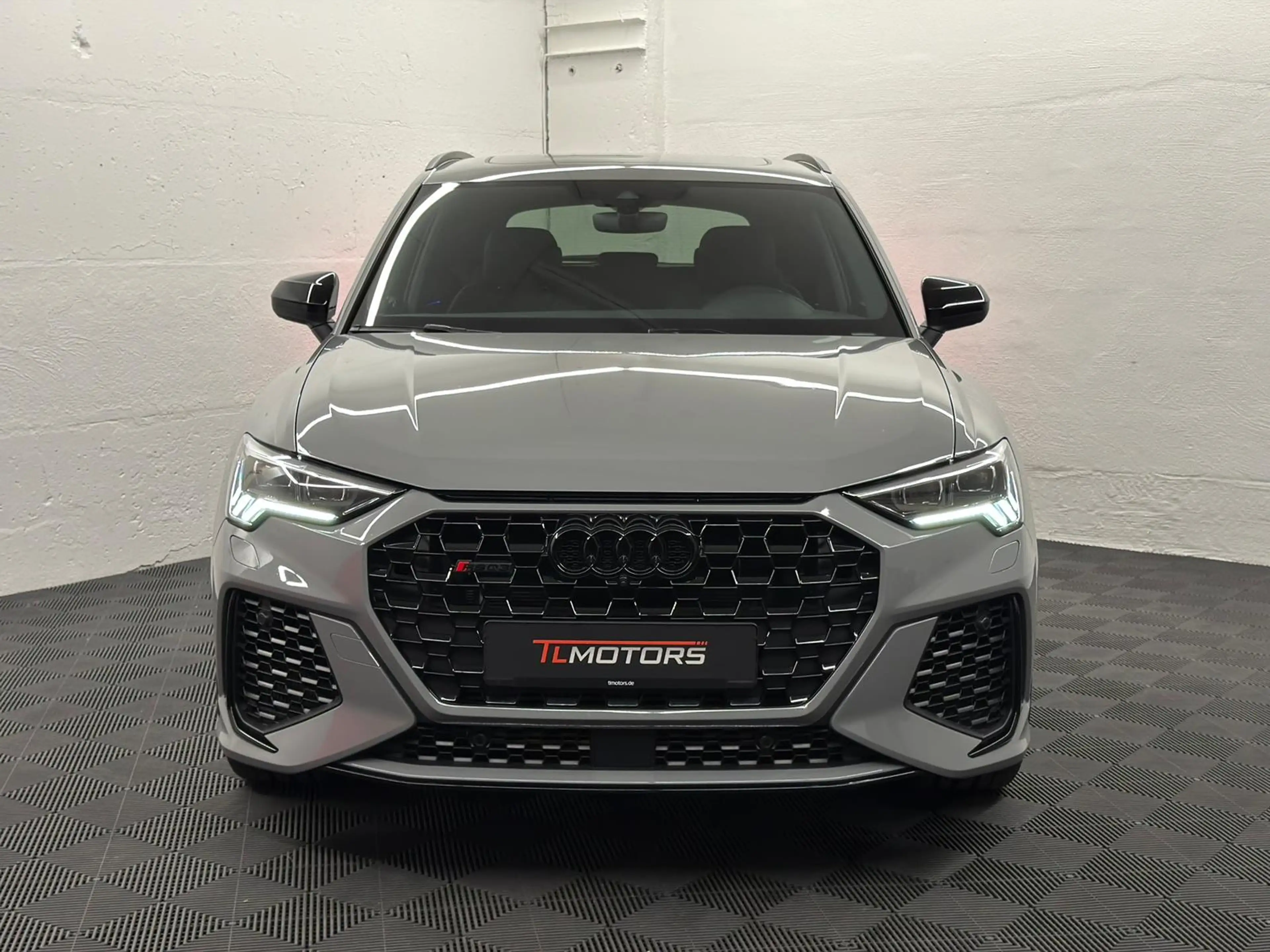Audi RS Q3 RSQ3 2.5 TFSI quattro #1.HAND#PANO#ACC#AHK#360° — photo 4