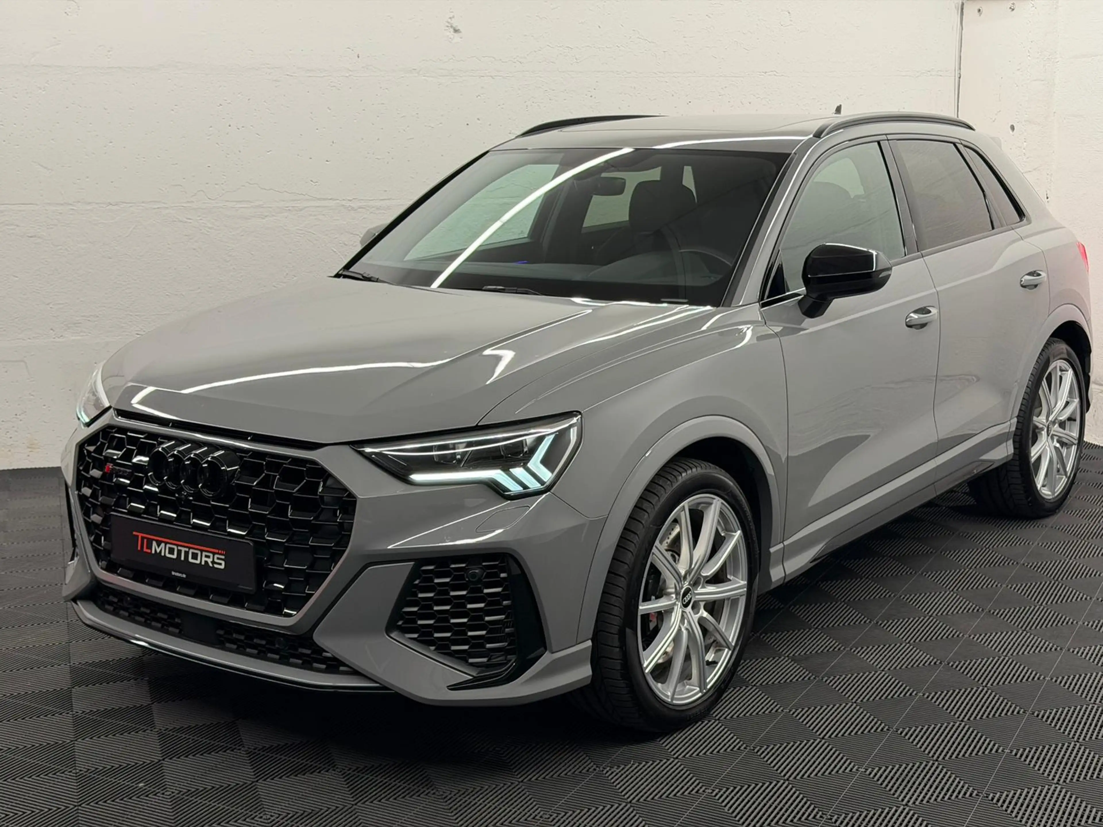 Audi RS Q3 RSQ3 2.5 TFSI quattro #1.HAND#PANO#ACC#AHK#360° — photo 2