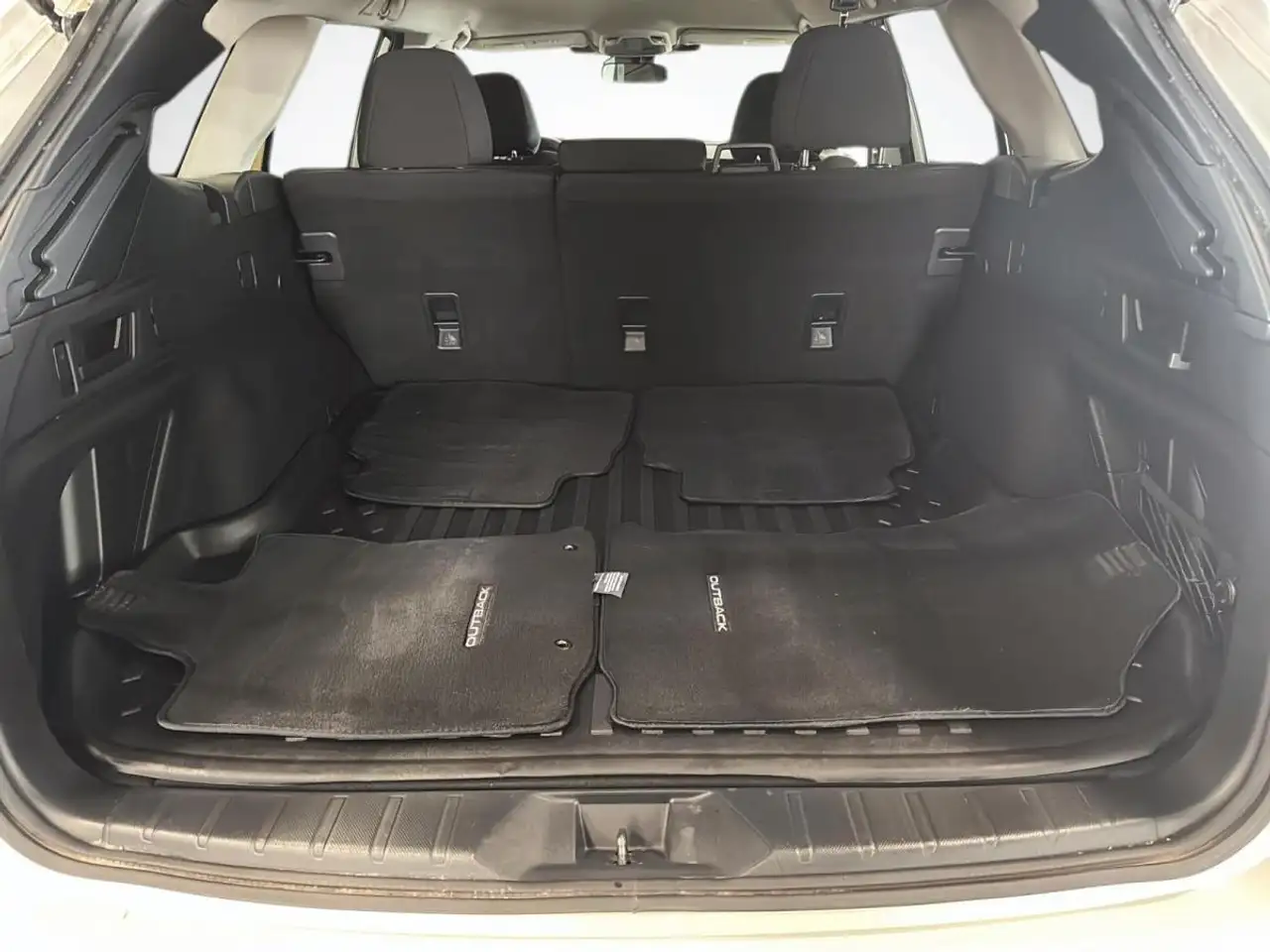 Subaru OUTBACK снимка Subaru OUTBACK