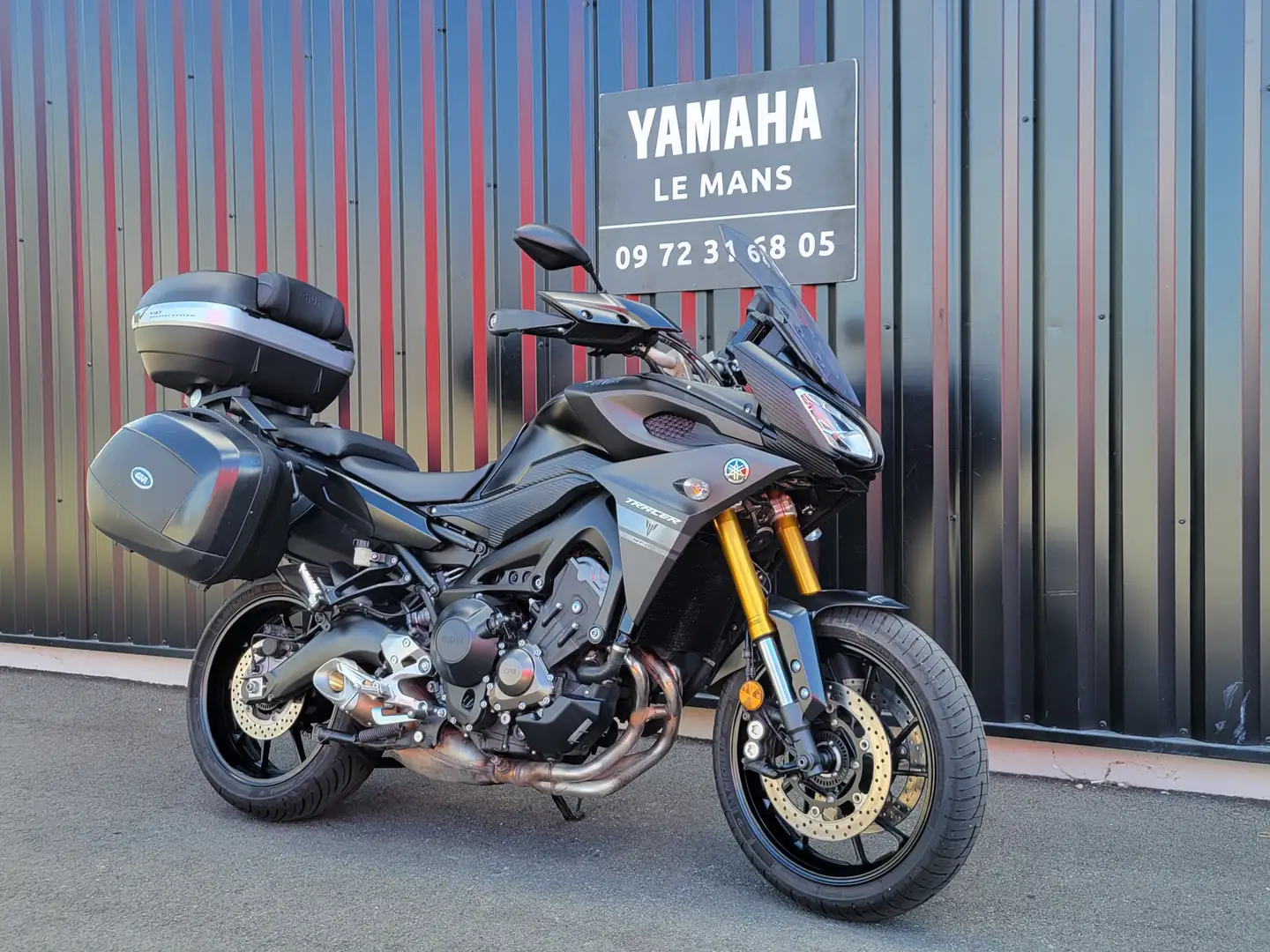 Yamaha MT-09 Noir - 1