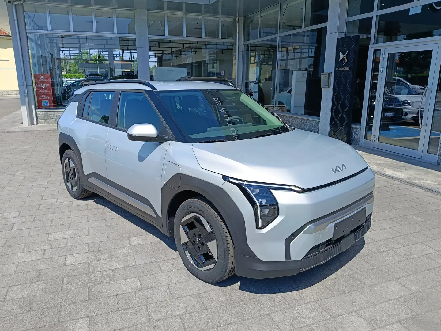 Kia EV3 Standard Range 58 kWh 204cv AIR - PRONTA CONSEGNA Beige - 1