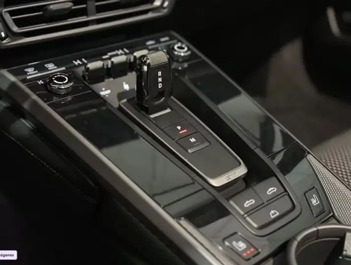 Porsche Carrera 4 GTS Cabriolet 2020, foto 30