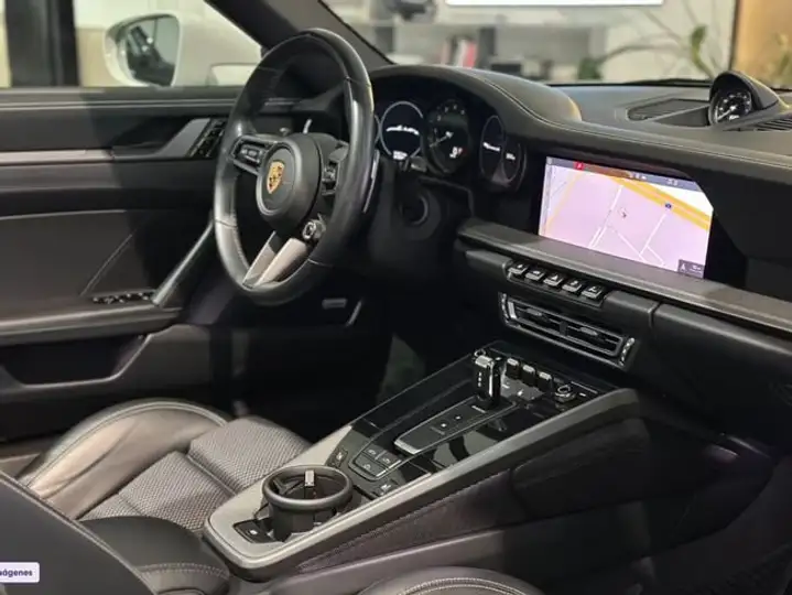 Porsche Carrera 4 GTS Cabriolet 2020, foto 24