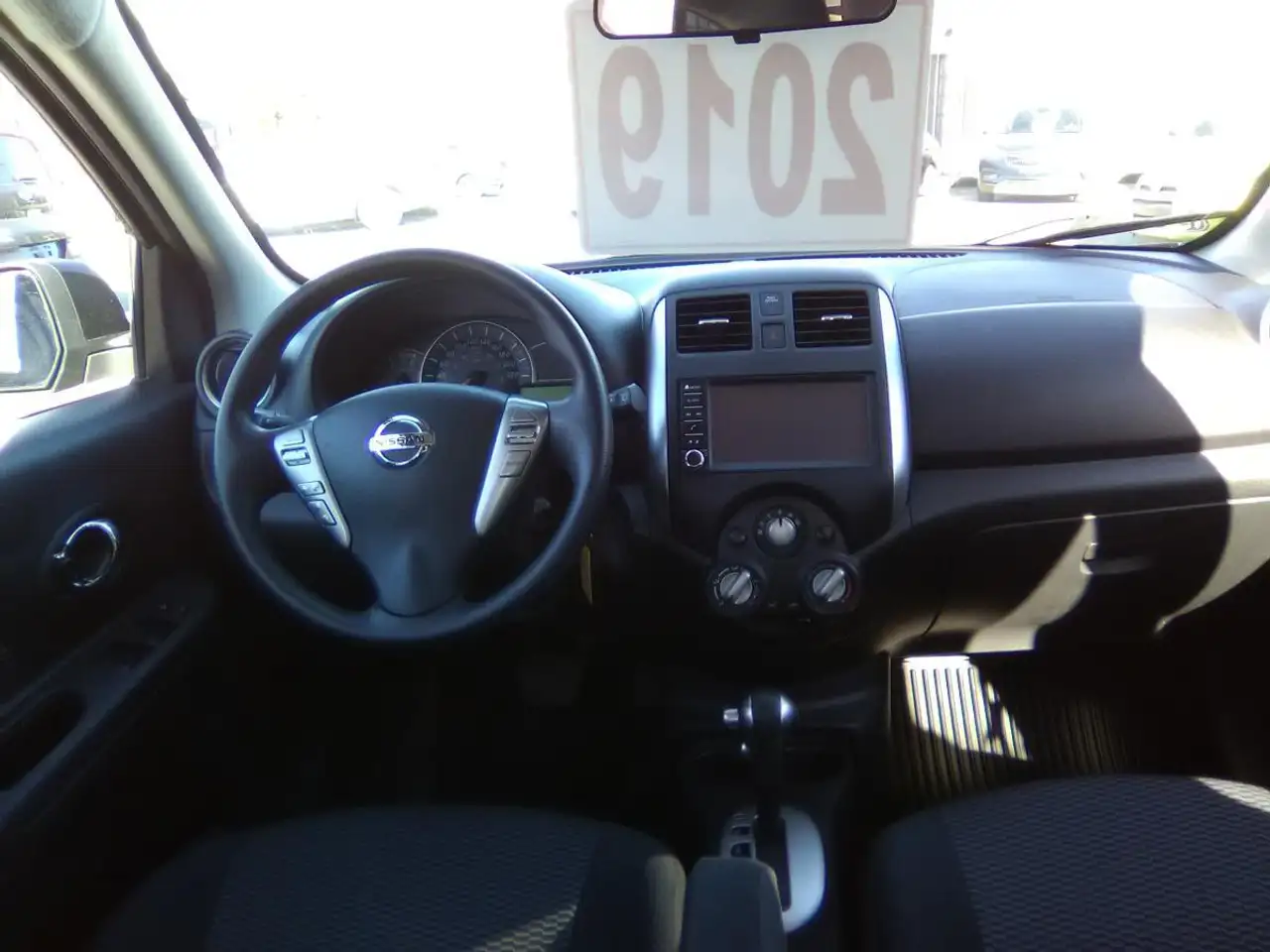 Nissan Micra снимка Nissan Micra