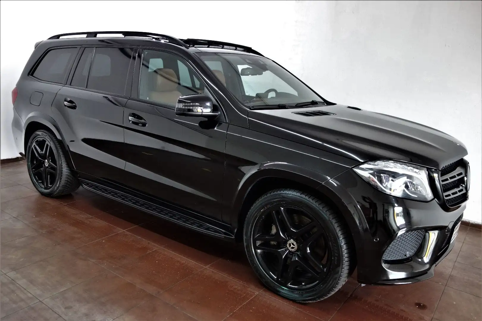 Mercedes-Benz GLS 350 d 4Matic AMG Exclusiv Night Pano/Air/Fond Schwarz - 1