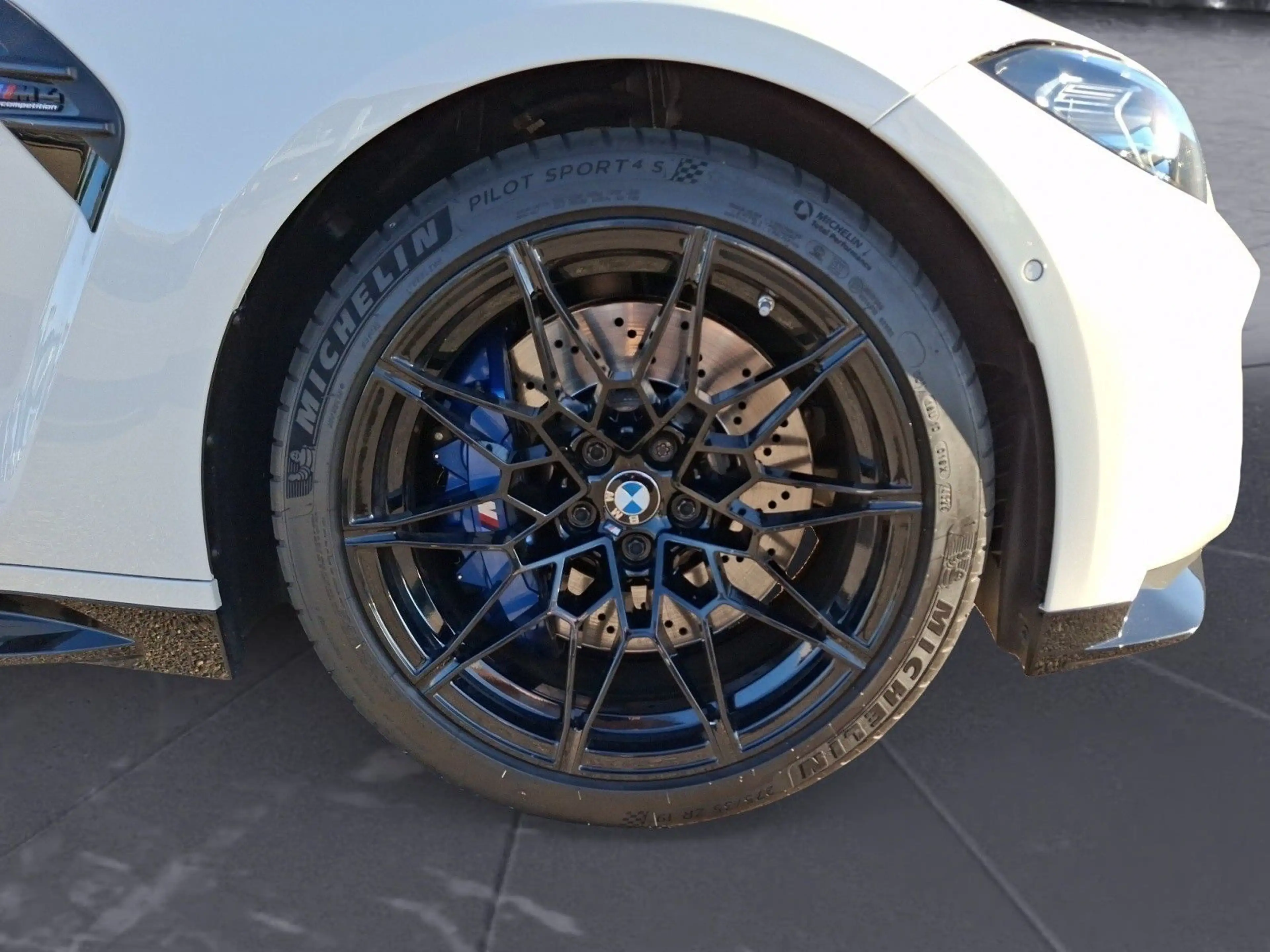 BMW M4 Competition M xDrive Cabrio Innovationsp. — photo 8