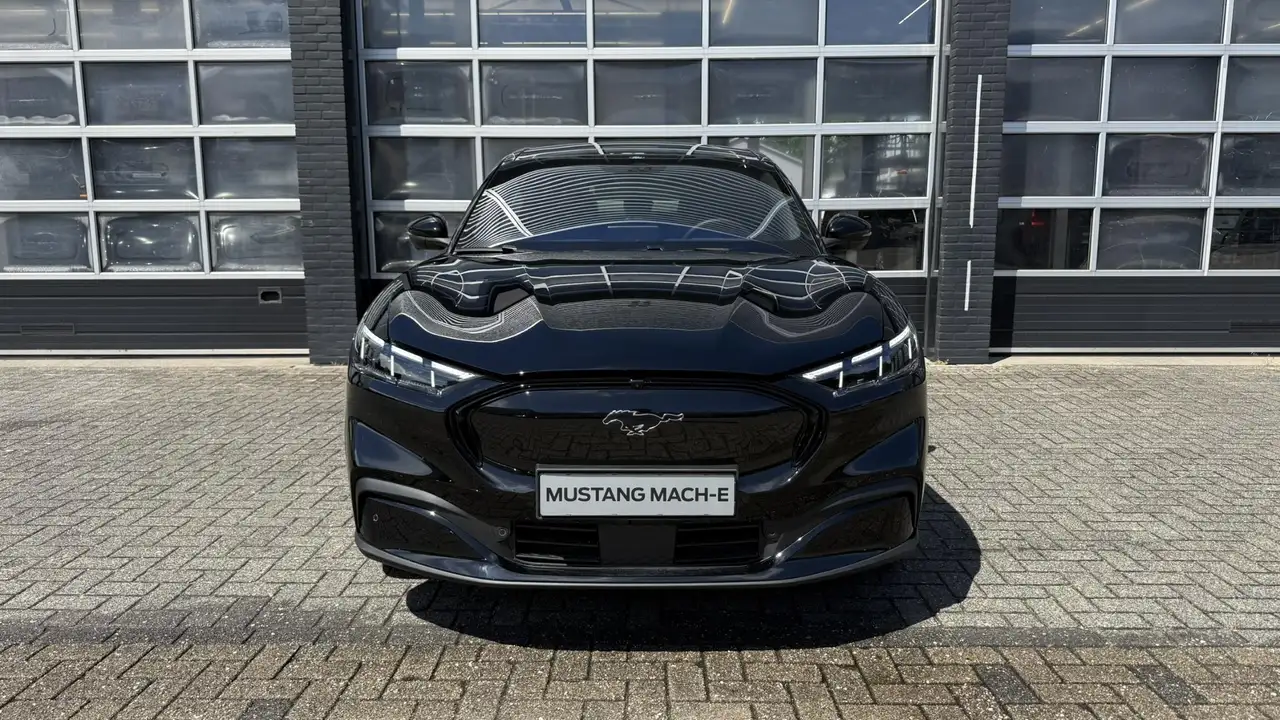 Ford Mustang Mach-E 2026
