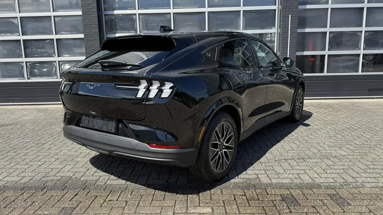 Ford Mustang Mach-E 2026