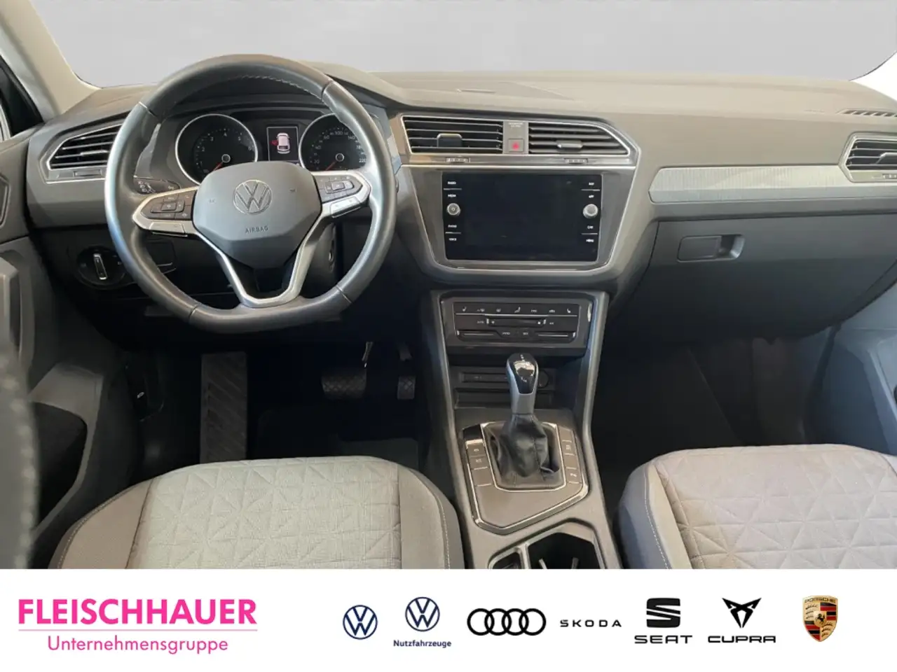 Volkswagen Tiguan 1.5 TSI Life LED Navi Tel.-Vorb. DAB CarPlay SHZ R 10