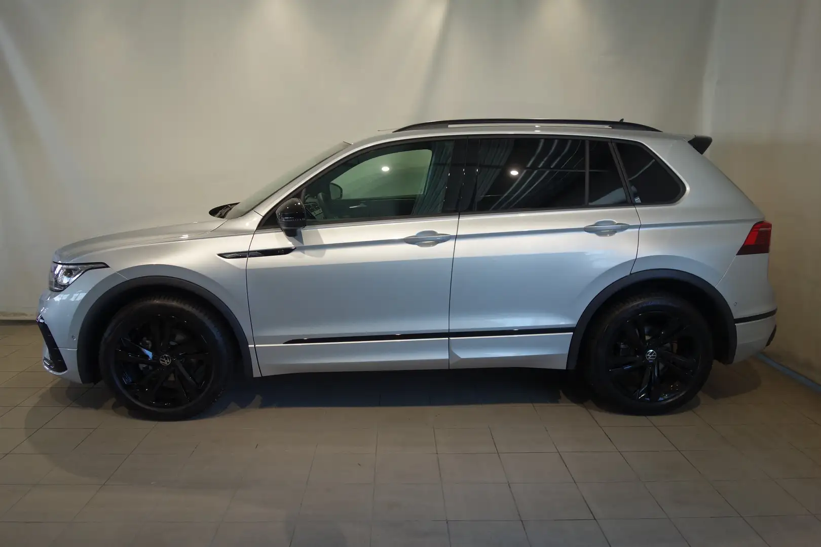 Volkswagen Tiguan R-Line TDI DSG Grau - 2