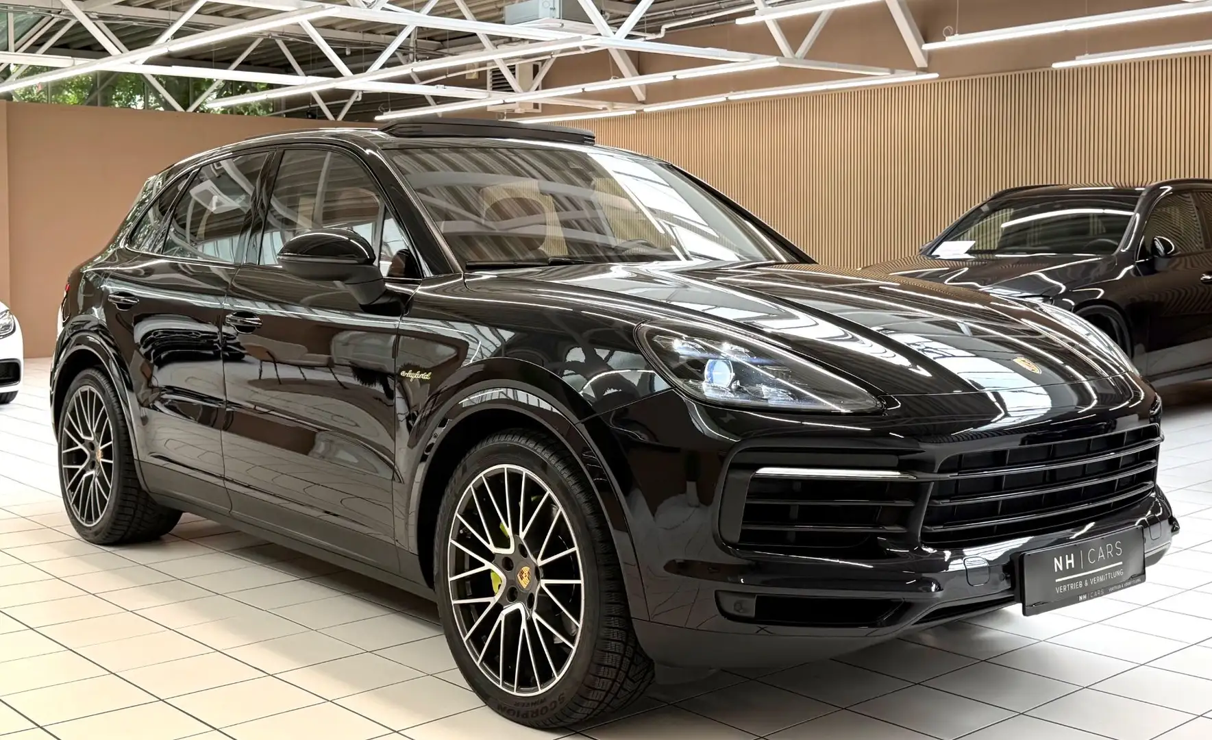 Porsche Cayenne E-Hybrid/Approved/Pano/Clubleder Schwarz - 1