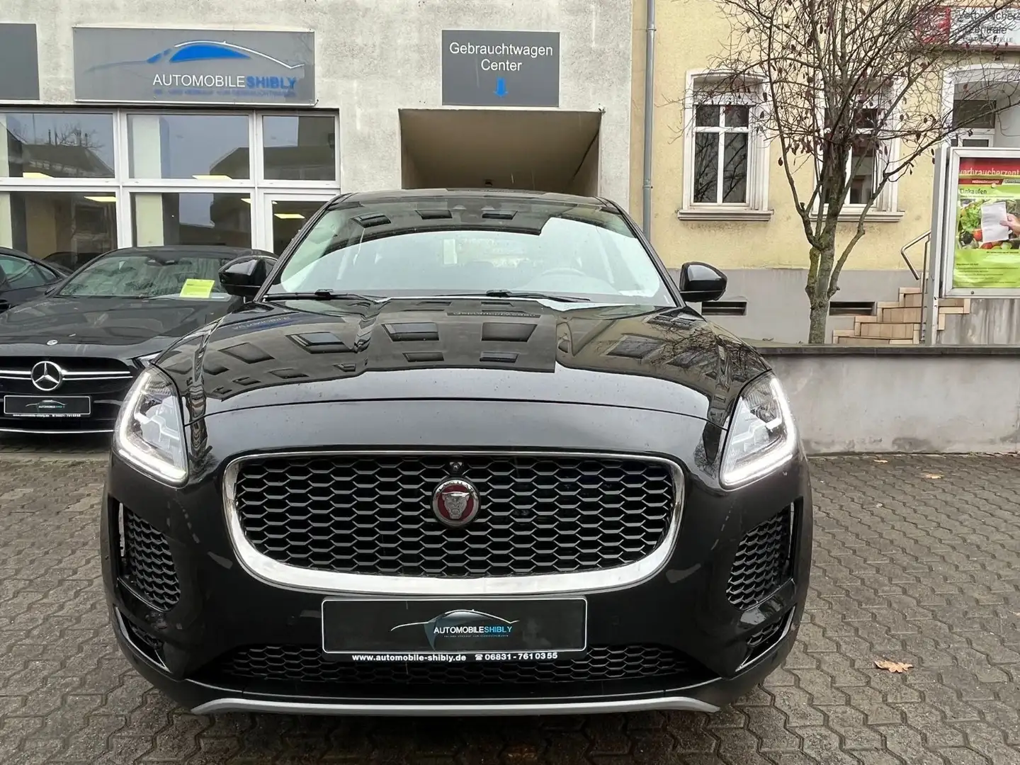 Jaguar E-Pace E-PACE Automatik, R-Dynamic S AWD Leder Schwarz - 2