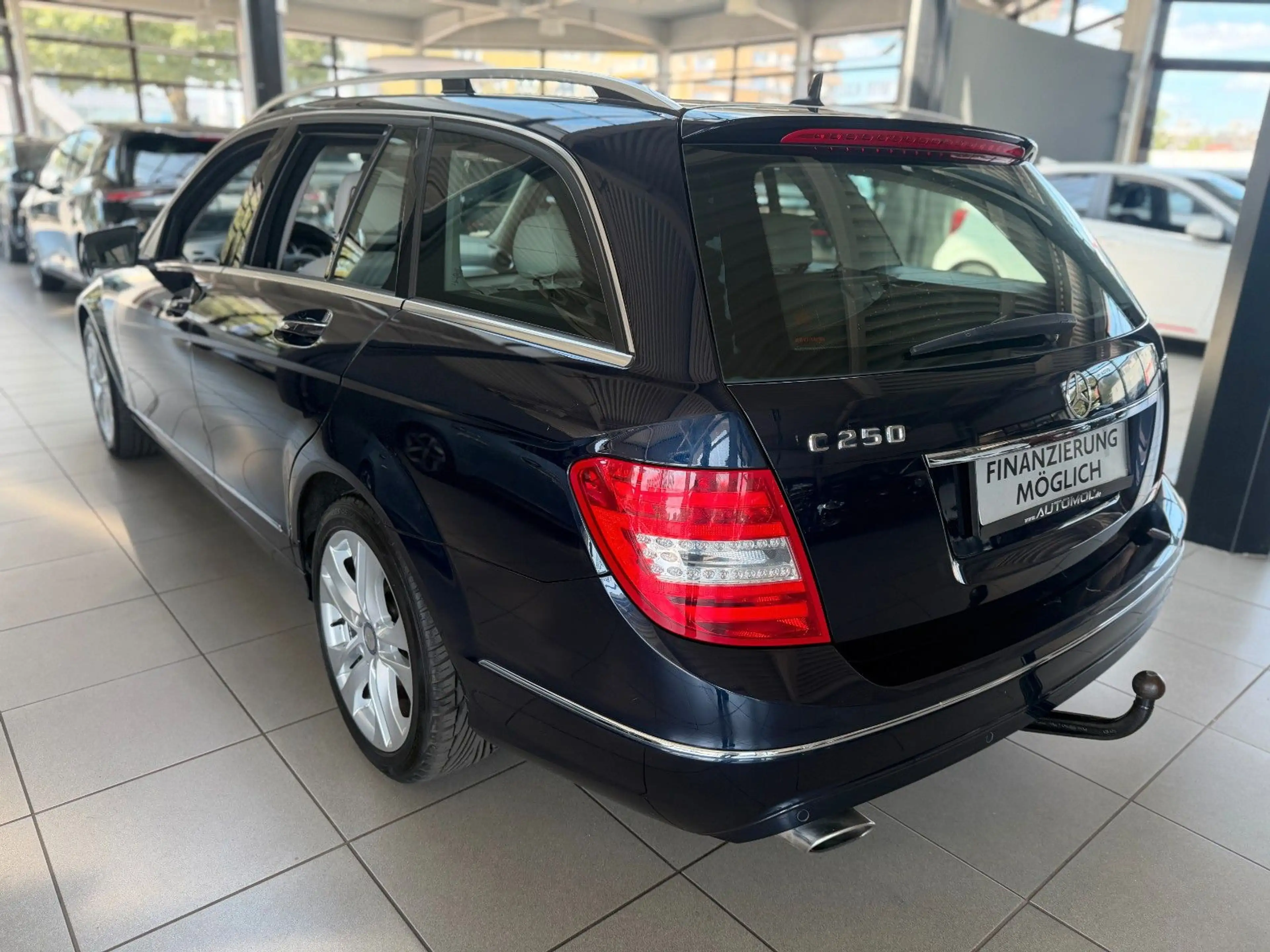 Mercedes-Benz C 250 T-Modell BlueEfficiency Avantgarde Autmat — photo 4