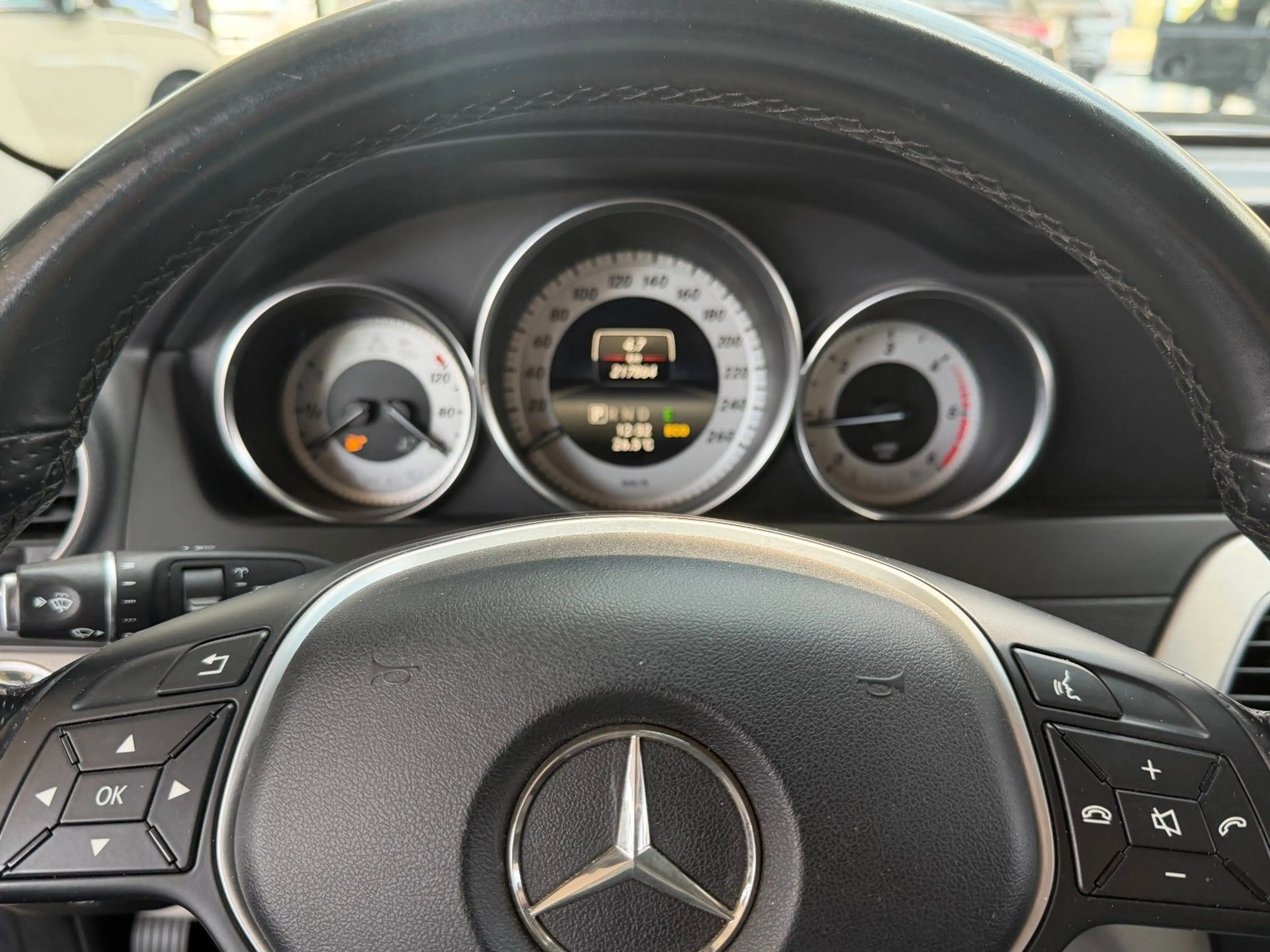 Mercedes-Benz C 250 T-Modell BlueEfficiency Avantgarde Autmat — photo 9