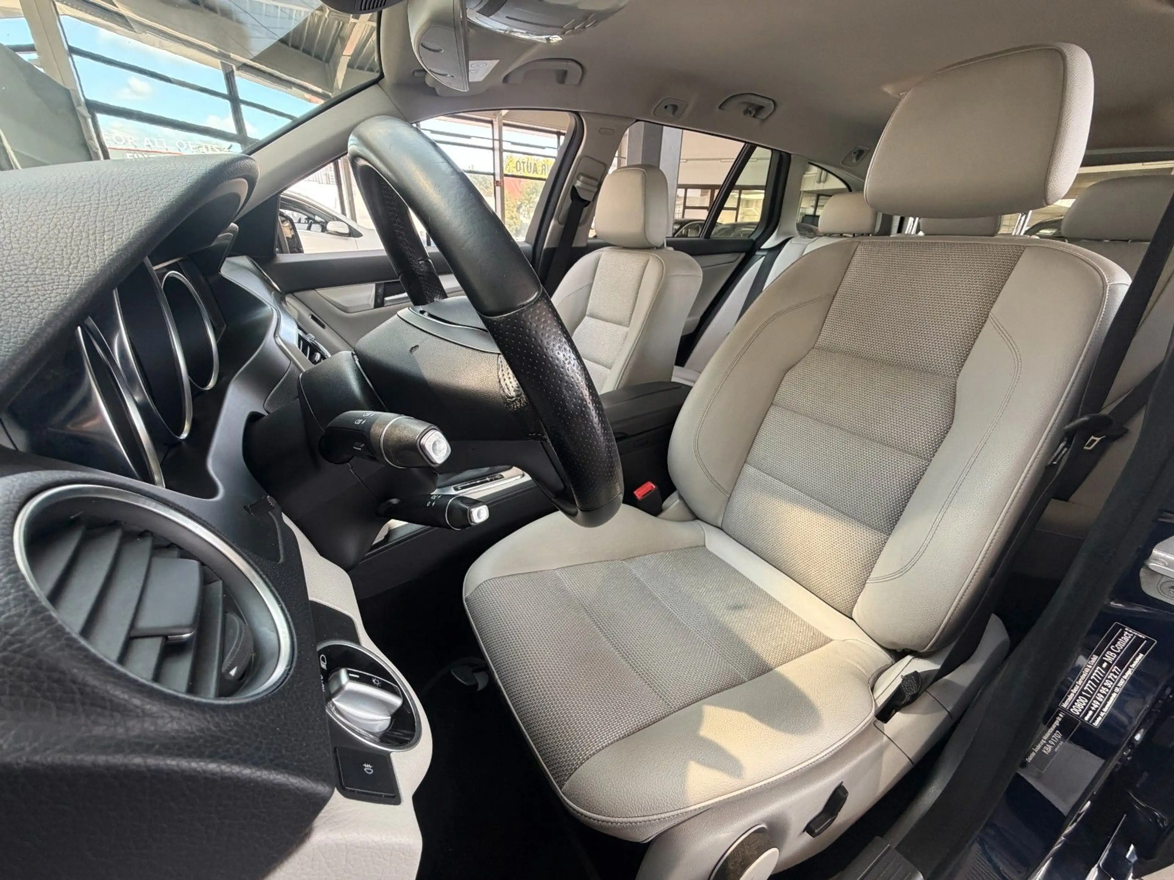 Mercedes-Benz C 250 T-Modell BlueEfficiency Avantgarde Autmat — photo 14