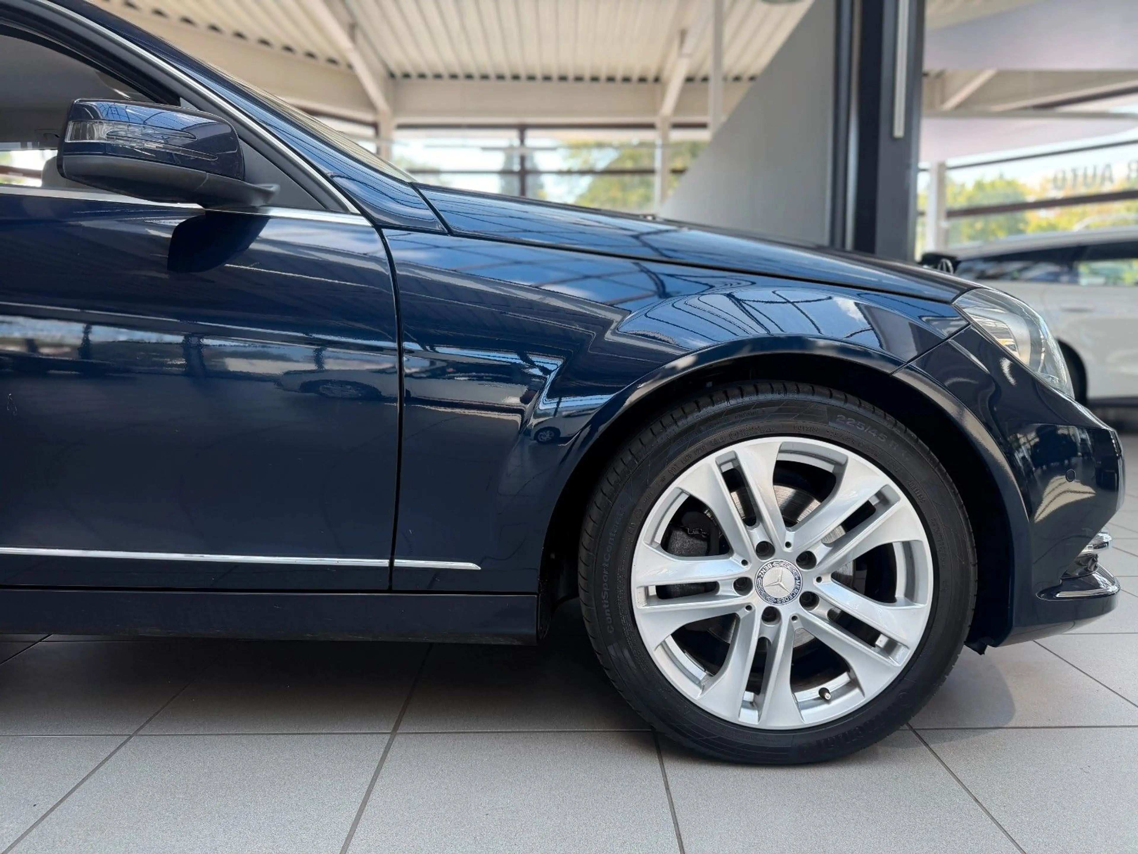 Mercedes-Benz C 250 T-Modell BlueEfficiency Avantgarde Autmat — photo 8
