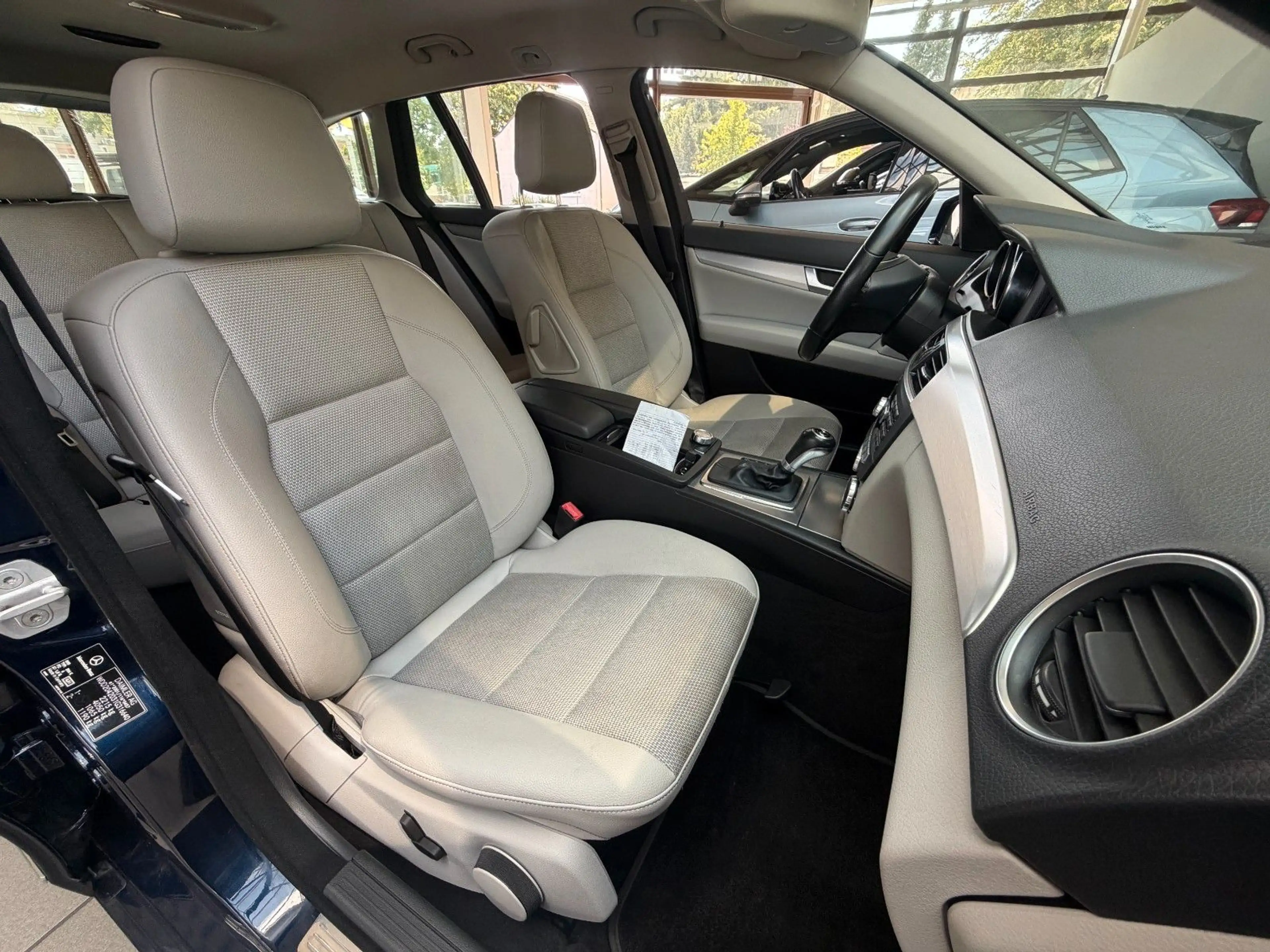 Mercedes-Benz C 250 T-Modell BlueEfficiency Avantgarde Autmat — photo 13