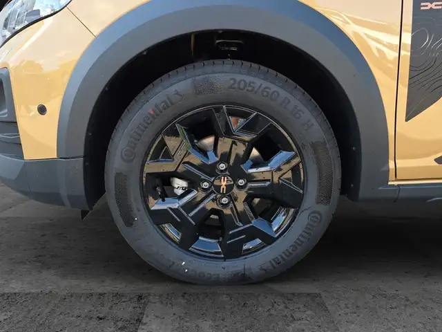Dacia Sandero view 5