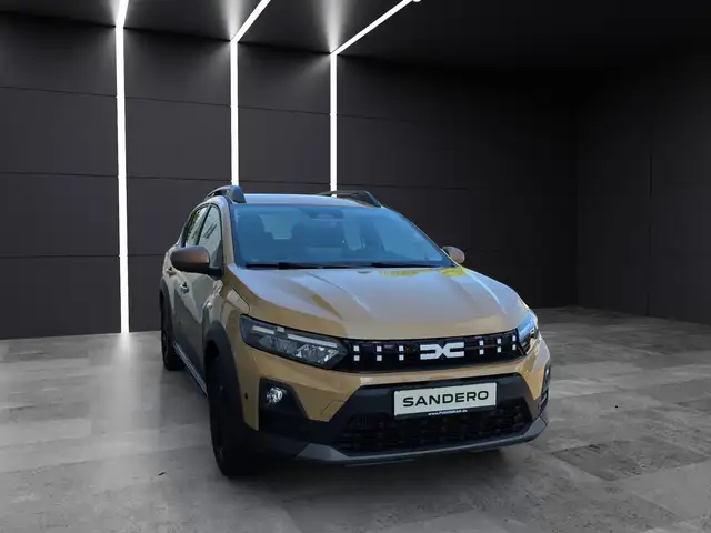 Dacia Sandero view 4
