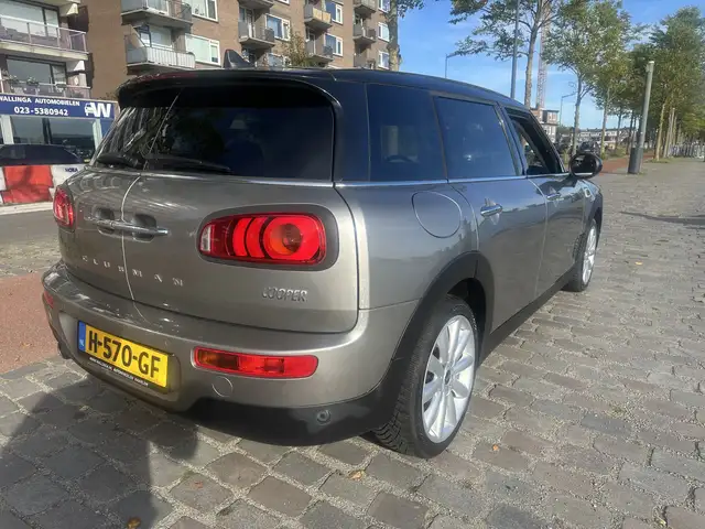 Mini Clubman view 2