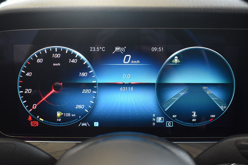 Mercedes-Benz E 220 d Limo Avantgarde 9G-tronic LED~WideScr~HuD — photo 15