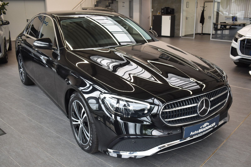 Mercedes-Benz E 220 d Limo Avantgarde 9G-tronic LED~WideScr~HuD — photo 5