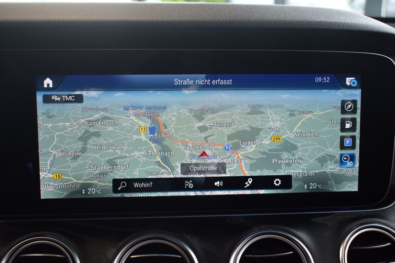 Mercedes-Benz E 220 d Limo Avantgarde 9G-tronic LED~WideScr~HuD — photo 14