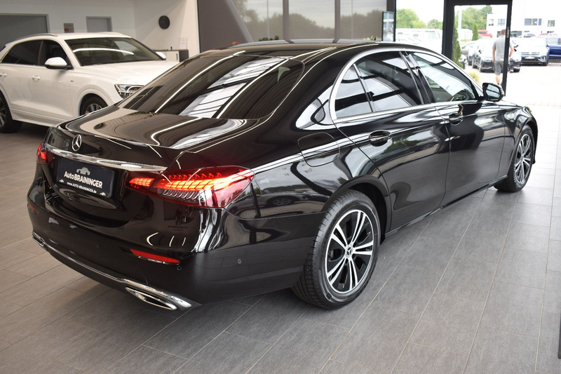 Mercedes-Benz E 220 d Limo Avantgarde 9G-tronic LED~WideScr~HuD — photo 2