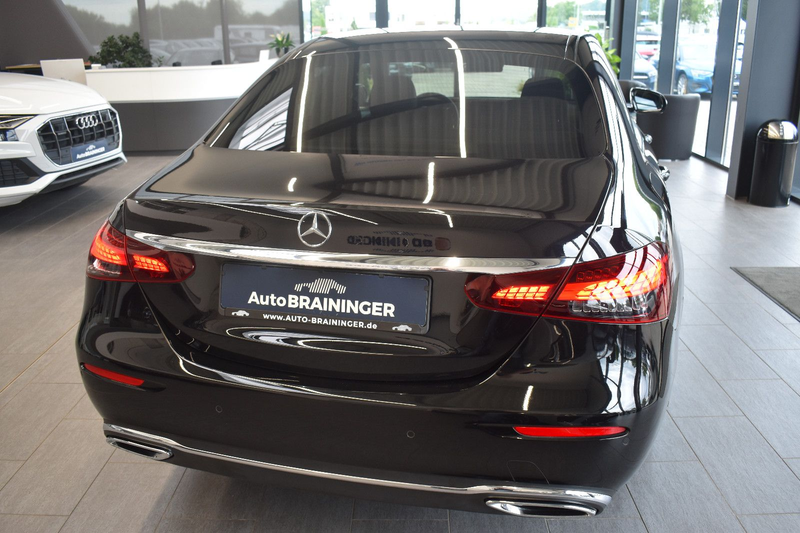 Mercedes-Benz E 220 d Limo Avantgarde 9G-tronic LED~WideScr~HuD — photo 6