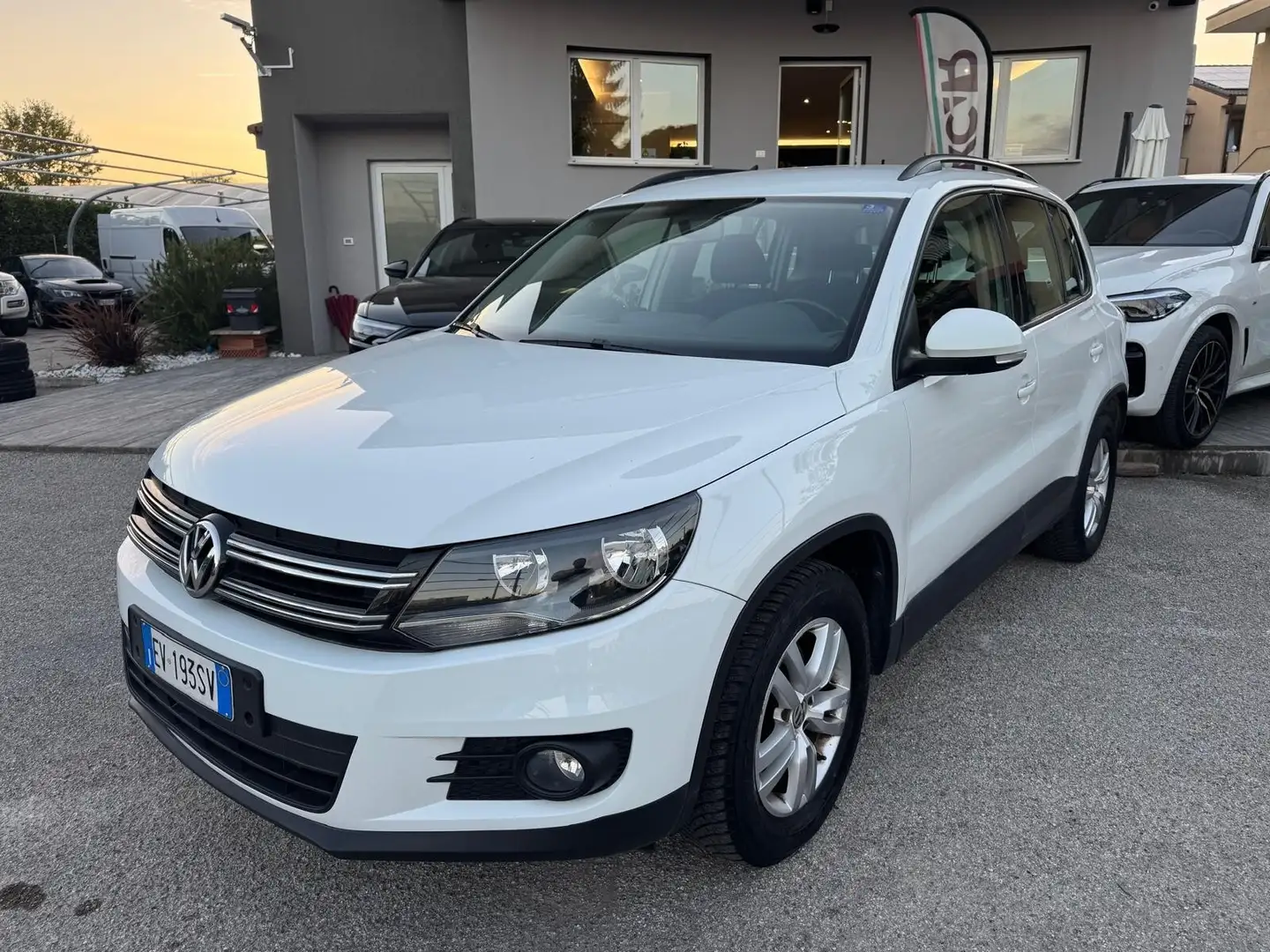Volkswagen Tiguan Tiguan 2.0 TDI 110 CV Business Trend & Fun BlueMot Bianco - 1