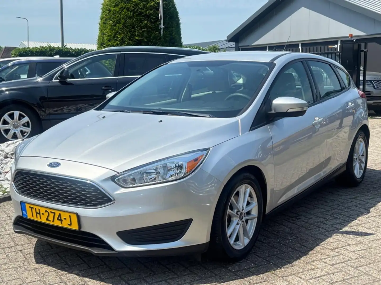 Ford Focus 2.0 Benzine 5-Deurs Automaat 63.000KM 2015 Grau - 1