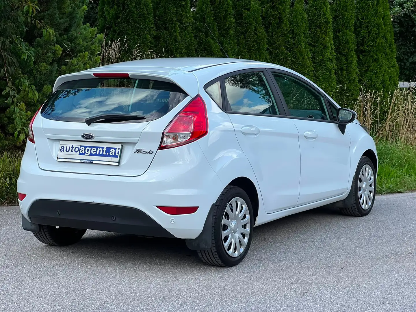 Ford Fiesta Trend 1.25 SHZ PDC Winterpaket Weiß - 2