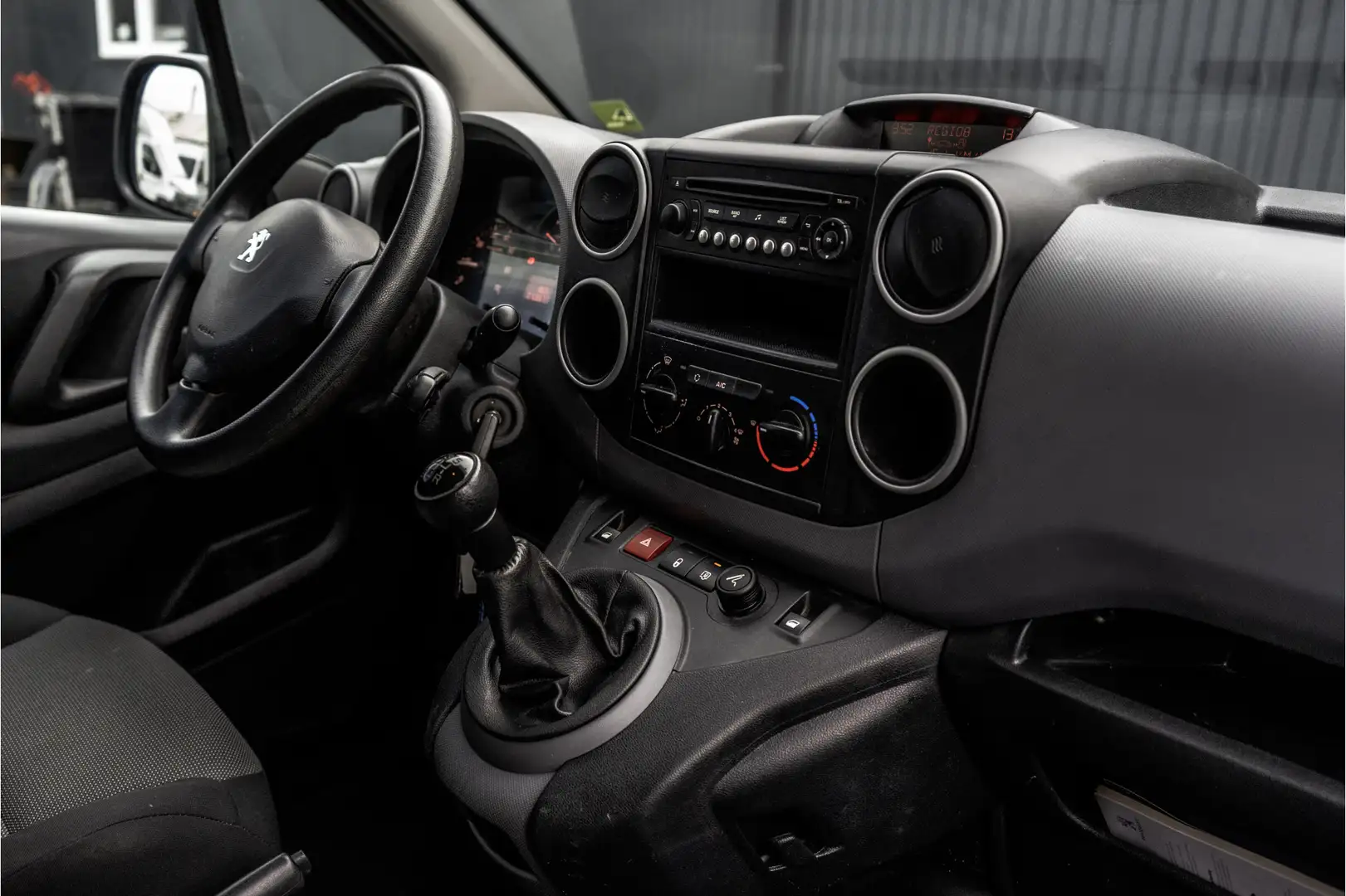Peugeot Partner 120 BlueHDi | L1H1 | Airco | Euro 6 | Imperiaal Argento - 2