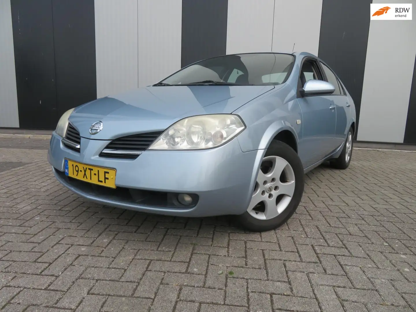 Nissan Primera 1.8 Visia Azul - 1