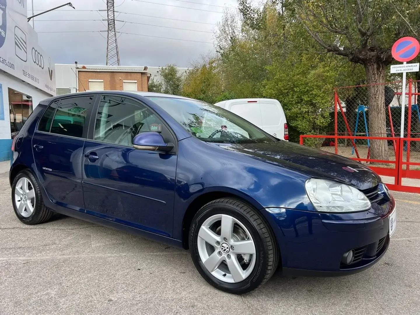 Volkswagen Golf 1.4 Spirit Azul - 2