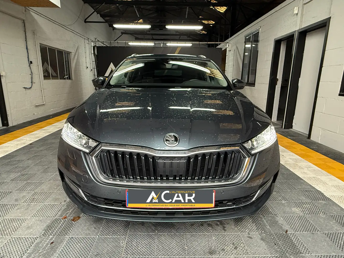 Skoda Octavia SW 1.0 TSI Ambition - GARANTIE 12M Gris - 2