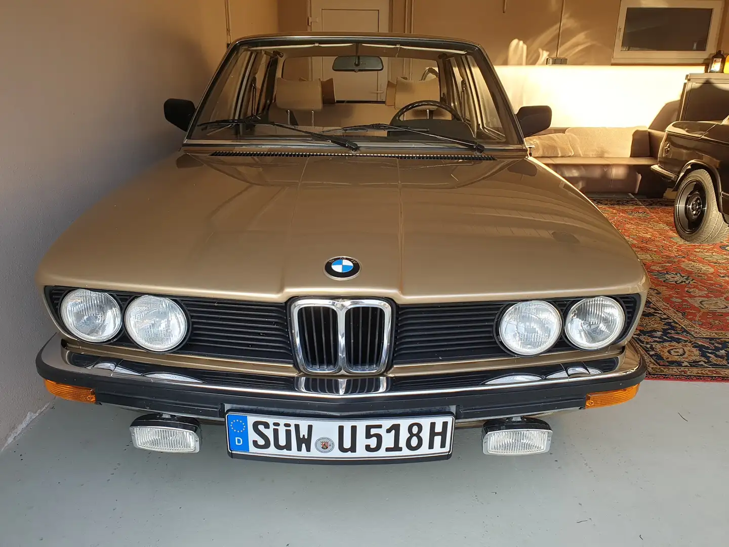 BMW 518 E12 BJ 1980, H-Kennzeichen Gold - 2